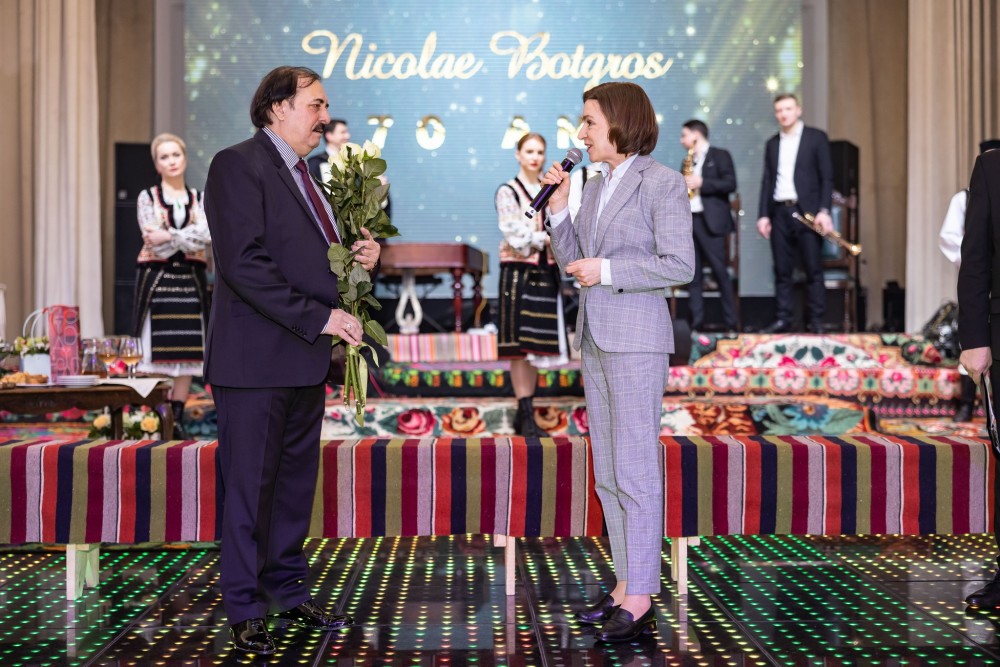 Maia Sandu, alături de Nicolae Botgros, la aniversarea maestrului